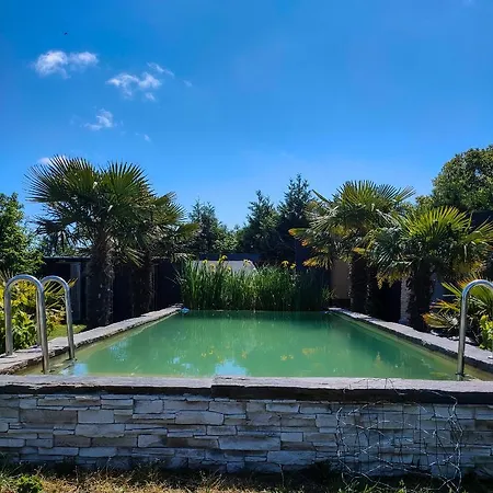 Guest house Emeraude